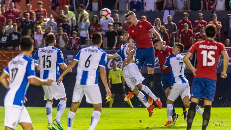 Imágenes del partido de Liga entre Osasuna y Espanyol (1-2) disputado en el estadio de El Sadar (9). IÑIGO ALZUGARAY