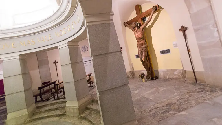 Cripta del Monumento a los Caídos de Pamplona donde se encuentran enterrados los golpistas franquistas Emilio Mola y José Sanjurjo (14). IÑIGO ALZUGARAY