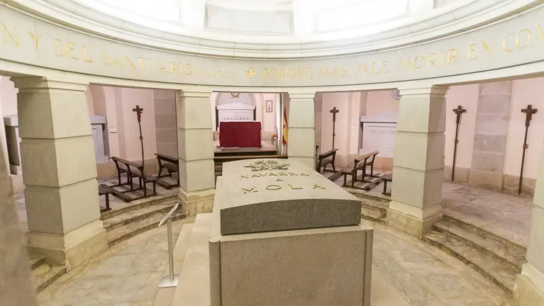Cripta del Monumento a los Caídos de Pamplona donde se encuentran enterrados los golpistas franquistas Emilio Mola y José Sanjurjo (21). IÑIGO ALZUGARAY
