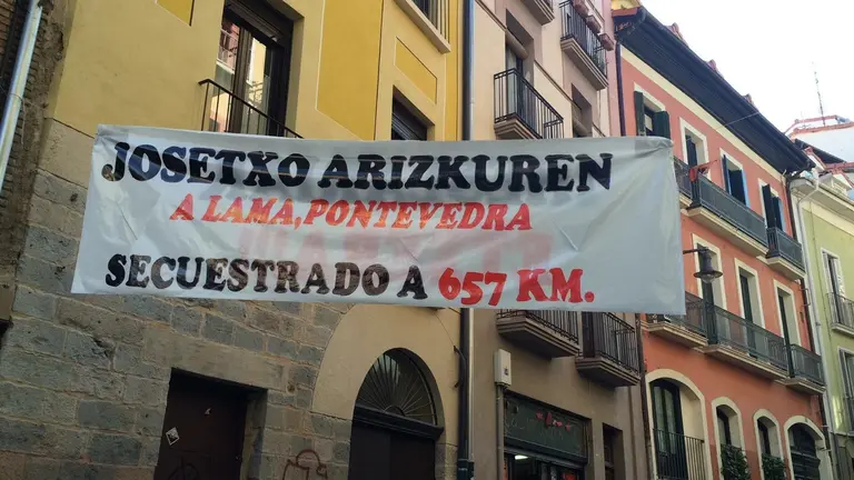 Las consignas proetarras que el cuatripartito ha consentido en el casco antiguo de Pamplona durante Sanfermines Chiquitos (4)