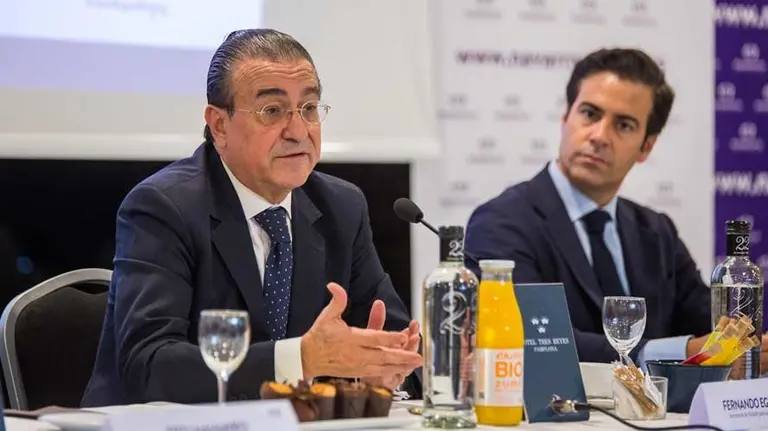 Fernando Eguidazu en los Desayunos Empresariales de Navarra Capital.