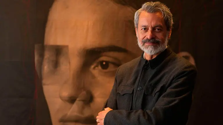 El artista guatemalteco Luis González Palma.