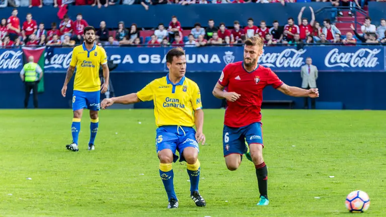 Partido entre Osasuna y Las Palmas (2-2) correspondiente a la Liga Santander disputado en el estadio de El Sadar (18). IÑIGO ALZUGARAY