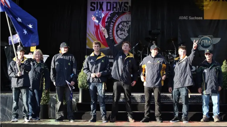 Los participantes enarbolarán sus banderas en la Plaza del Castillo.