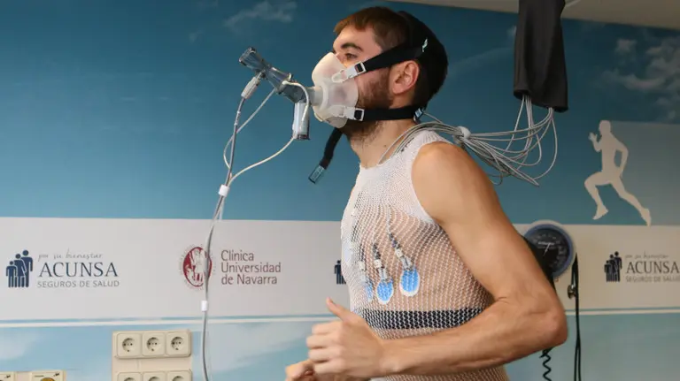 Los jugadores del Xota durante las pruebas médica.