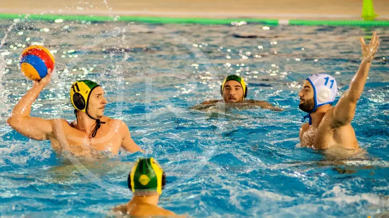 Partido Waterpolo Navarra - Canoe. Foto web WP Navarra.