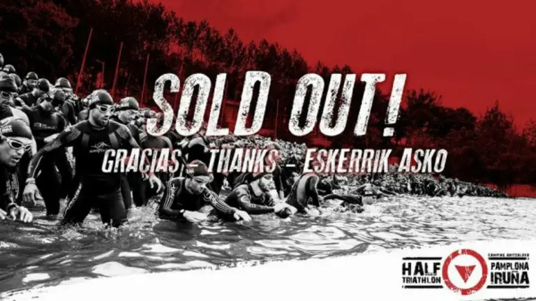 Cartel del Half Triathlón.