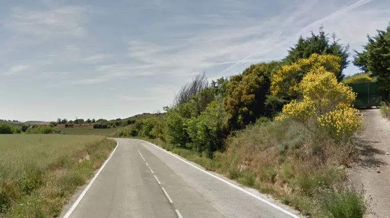 Carretera del accidente NA6020 a su paso por Añorbe donde un motorista ha resultado herido grave