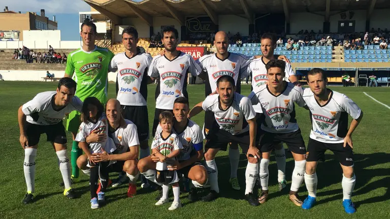 Alineación del CD Tudelano en el estadio Ciudad de Tudela.
