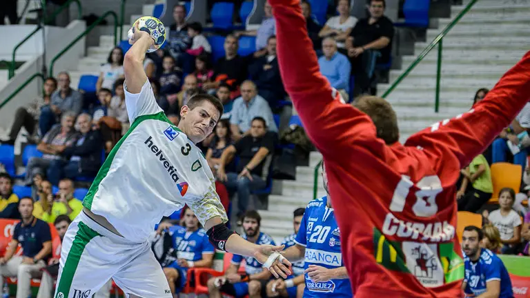 Helvetia Anaitasuna - Ademar de Leon. PABLO LASAOSA 10