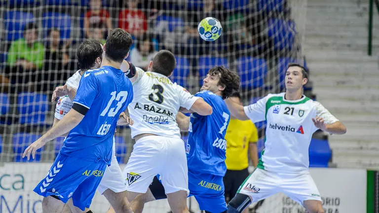 Helvetia Anaitasuna - Ademar de Leon. PABLO LASAOSA 11