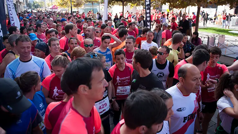 Domingo solidario que reune a cientos de corredores para recaudar fondos para ANFAS. MIGUEL OSÉS (9)