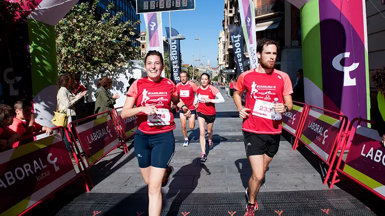 Domingo solidario que reune a cientos de corredores para recaudar fondos para ANFAS. MIGUEL OSÉS (29)