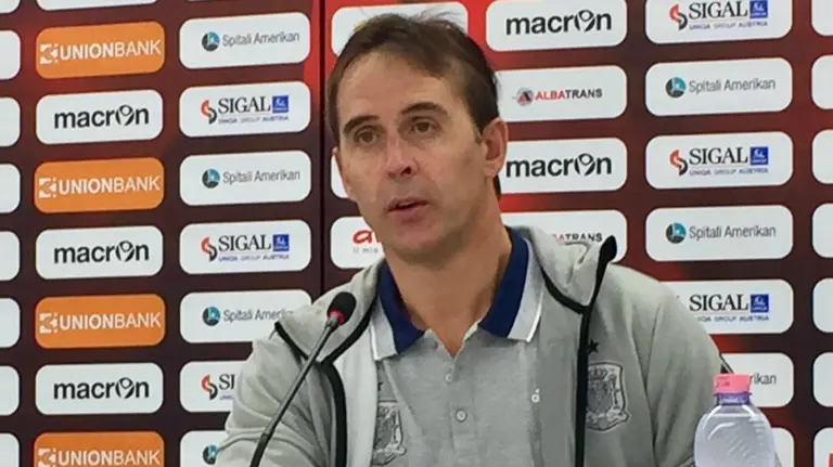 Julen Lopetegui en rueda de prensa. Twitter sefutbol.
