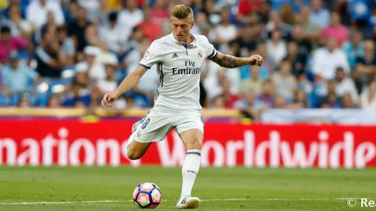 Toni Kroos en acción. Foto web Real Madrid.