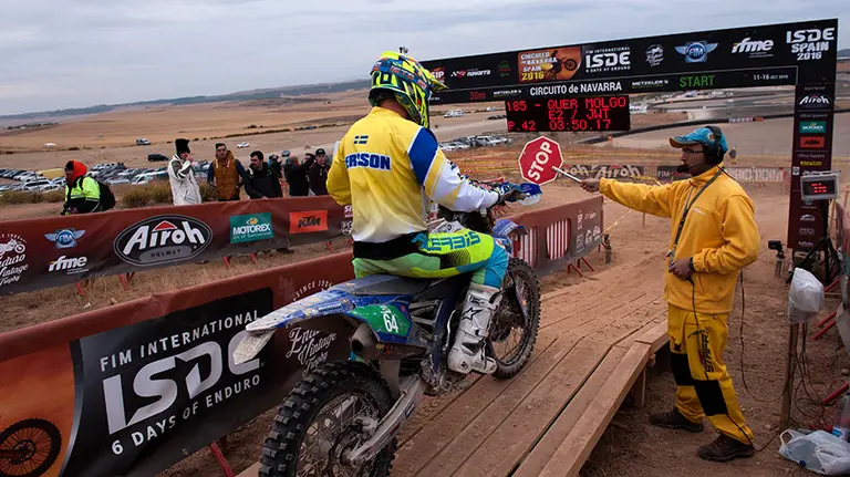 Segunda jornada de Motociclismo Enduro en Navarra. MIGUEL OSÉS (4)