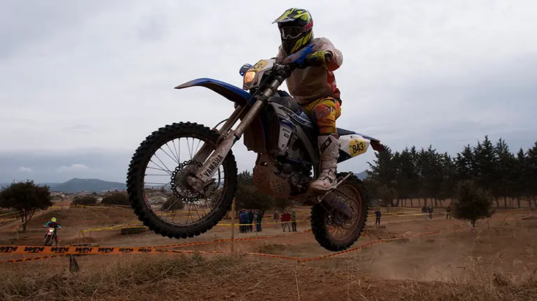 Segunda jornada de Motociclismo Enduro en Navarra. MIGUEL OSÉS (19)