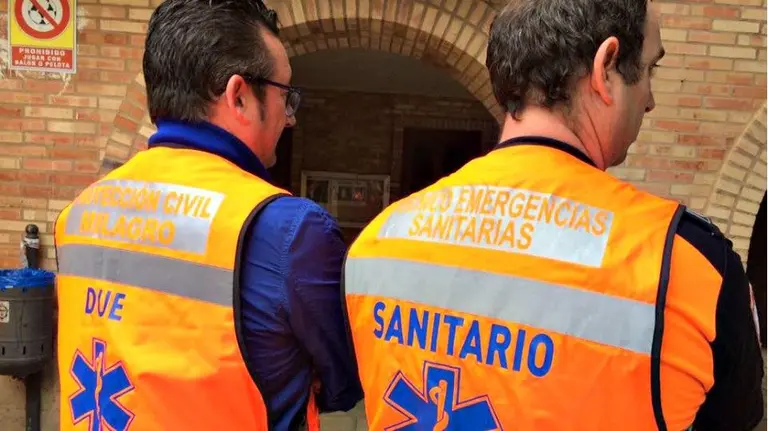 Miembros de Protección Civil.