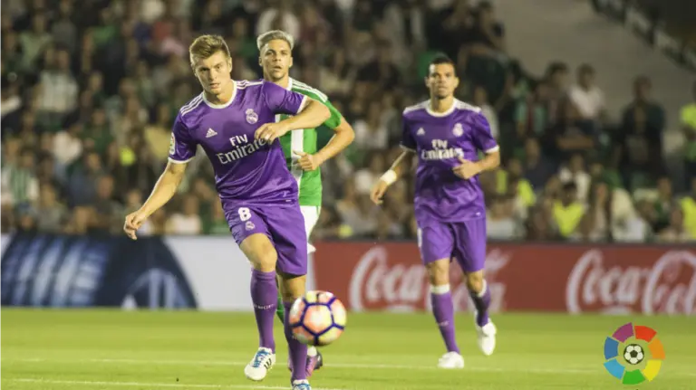 El Real Madrid no tuvo problemas para ganarle al Betis en Sevilla. Lfp.