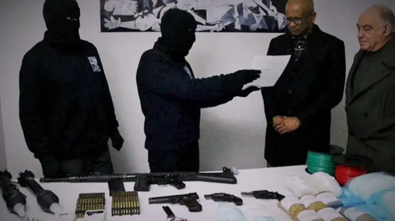 El &#39;desarme&#39; anterior que ETA escenificó ante la Comisión de Verificadores Internacionales