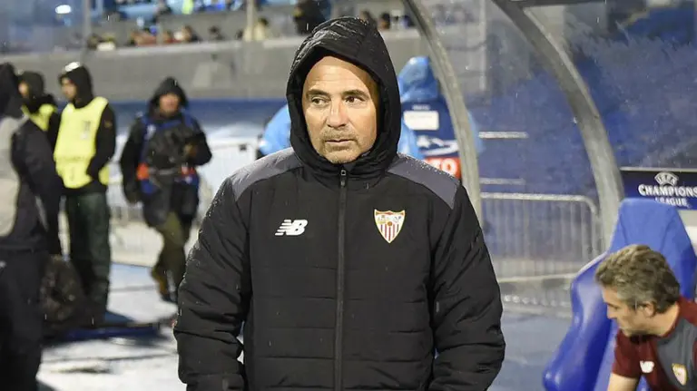 Sampaoli, bien abrigado en Zagreb.