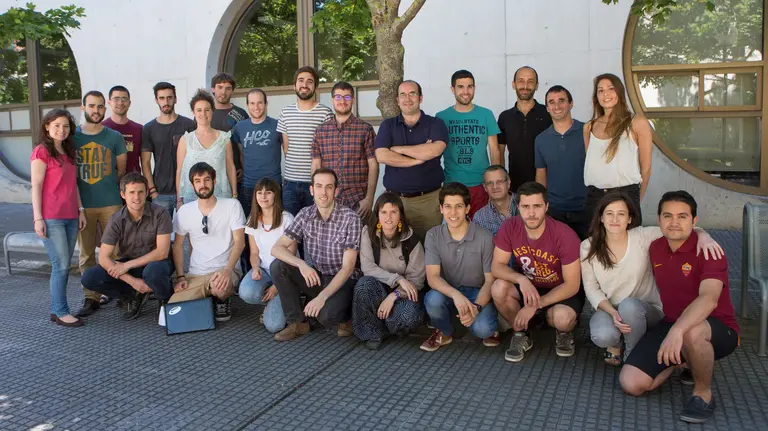 La primera promoción del Máster en Sistemas de Información Geográfica y Teledetección de la UPNA con algunos de sus profesores CEDIDA