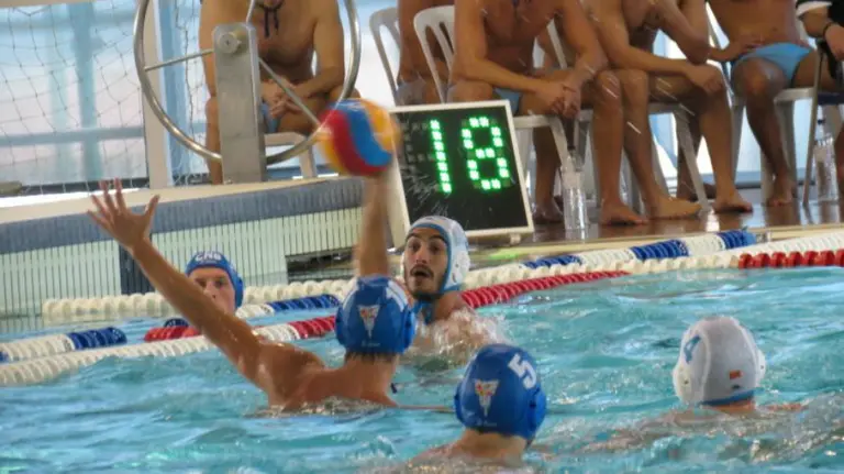 Partido entre Sant Andreu y W. Navarra. Web Waterpolo Navarra