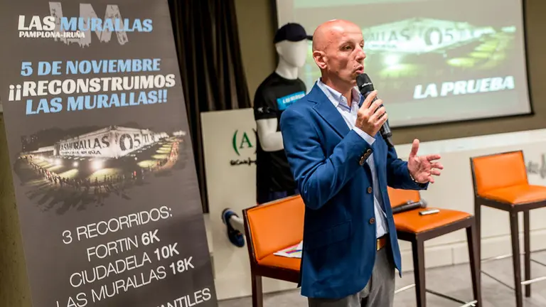 Presentación de la _Carrera de las Murallas_ que se celebrará el próximo 5 de noviembre en Pamplona (1). IÑIGO ALZUGARAY