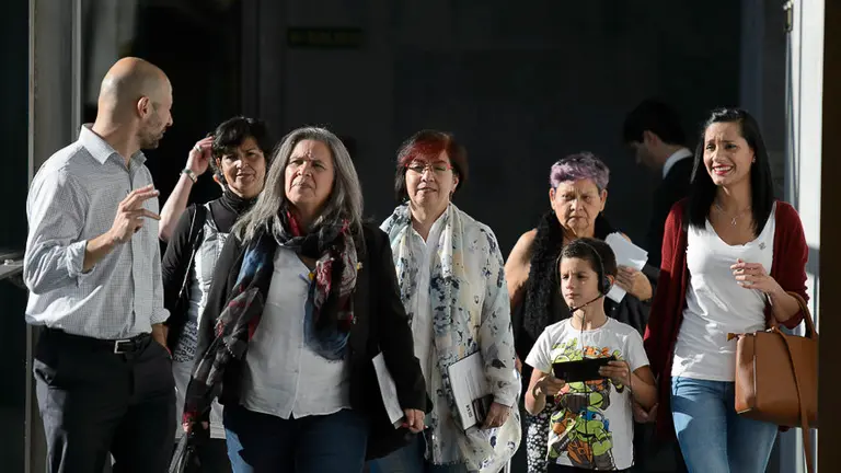 La Asociación de Venezolanos en Navarra comparece en comisión para explicar la labor humanitaria que realizan en la crisis venezolana. PABLO LASAOSA 01