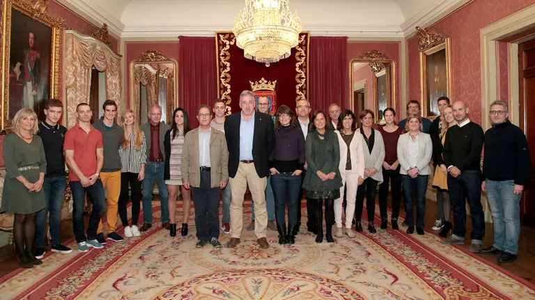 Recepción a los deportistas navarros en el Ayuntamiento.