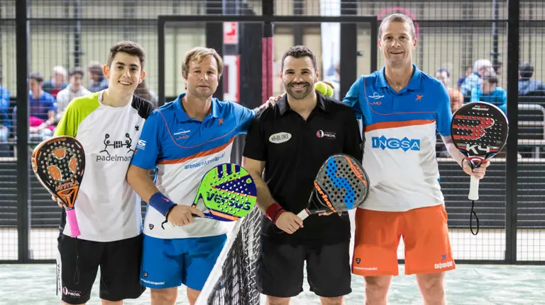 Participantes en el torneo de pádel.