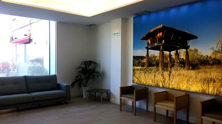 El expelotari Mikel Idoate realiza una jornada de puertas abiertas para dar a conocer su nuevo negocio, el velatorio de la Chantrea.