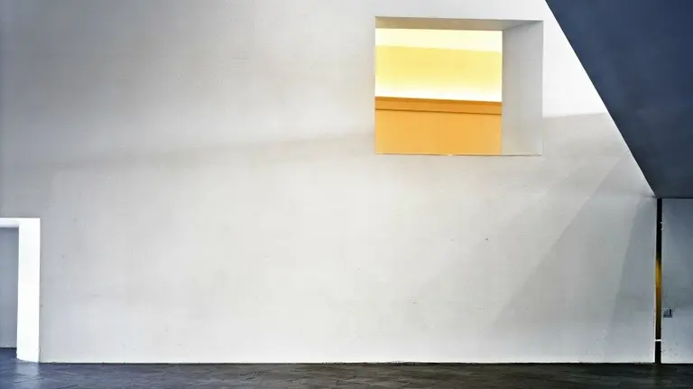 Fotografía de Lynne Cohen, cuya exposición se inaugura esta semana en el Museo Universidad de Navarra (MUN). 