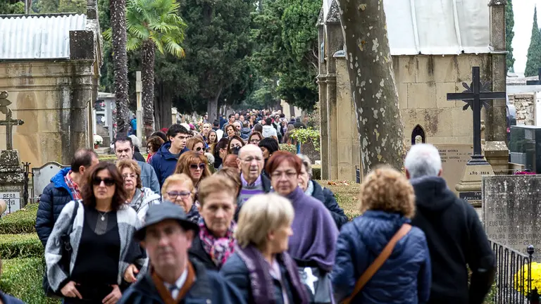 Cementerio Municipal de San José en el día de Todos los Santos (1). IÑIGO ALZUGARAY