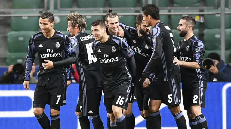 El Real Madrid sufrió en Varsovia para empatar. Lfp.