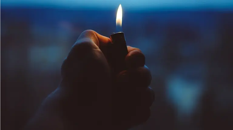 Un mechero encendido. ARCHIVO