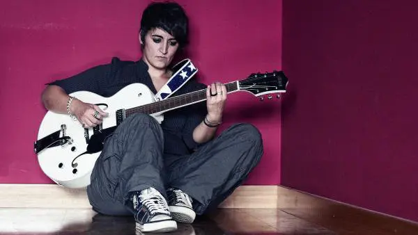 Imagen del cantante y compositor Etxaniz compartida en su página web oficial.