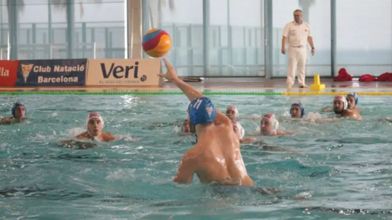 Partido de waterpolo en el CN Barcelona. Foto web RFEN.