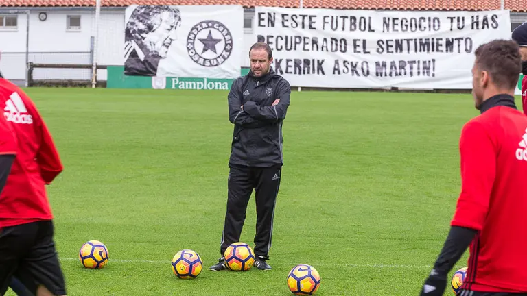 Primer entrenamiento de Osasuna tras la destitución de Enrique Martín Monreal (13). IÑIGO ALZUGARAY