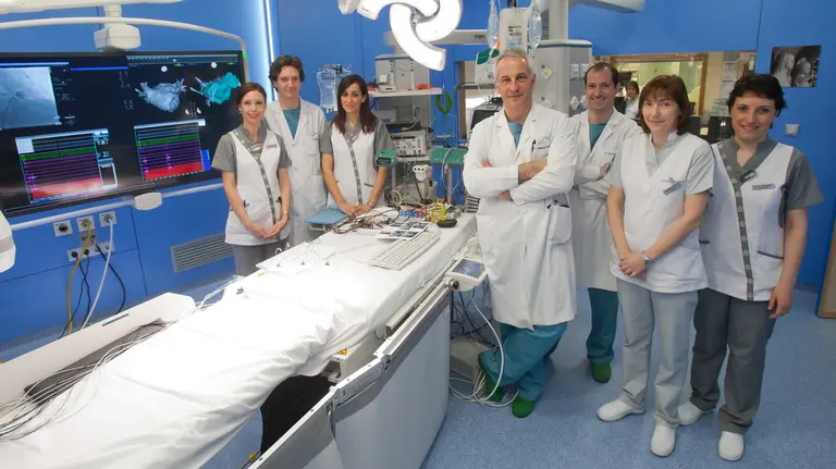 La Unidad de Arritmias de la CUN Cristina Díaz, Pablo Ramos, Graciela López, José Ignacio García Bolao, Gabriel Ballesteros, Encarna Echarte y Elene Janiashvili.