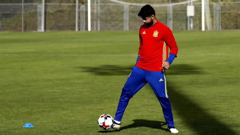 Diego Costa, entre algodones. Efe.