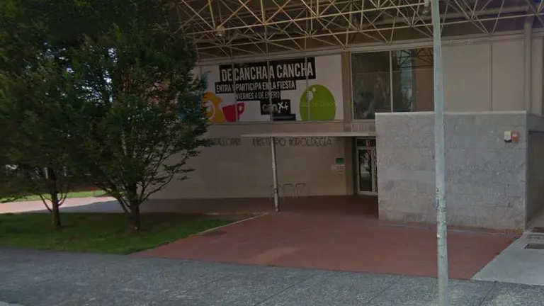 Imagen de la fachada del trinquete de Mendillorri.