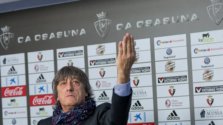 Rueda de prensa de Enrique Martín Monreal en la que se ha despedido como entrenador de Osasuna (46). IÑIGO ALZUGARAY