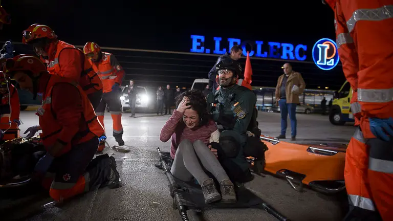 Simulacro de atentado terrorista en La Morea a cargo de Guardia Civil, Policía Foral, DYA Navarra y Cruz Roja. PABLO LASAOSA 21