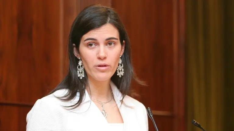 Teresa Gutiérrez de Cabiedes, en la Universidad de Navarra durante la defensa de su tesis doctoral. UNAV