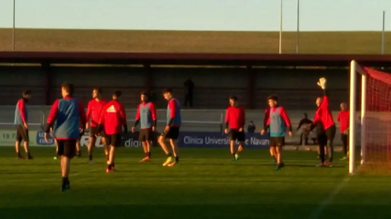 Entrenamiento vespertino de Osasuna. Twitter CA Osasuna.