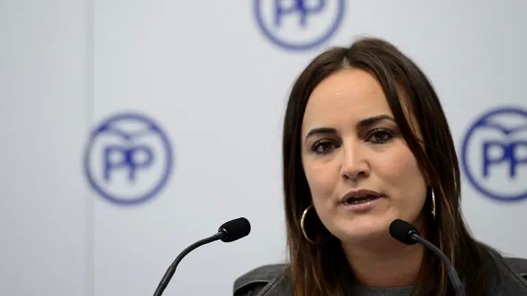 La senadora Cristina Sanz en rueda de prensa del PP para hacer un pronunciamiento oficial de su partido respecto a Geroa Bai. PABLO LASAOSA