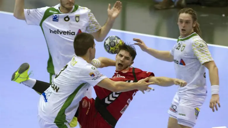 Partido Helvetia - Csurgoi. Efe.