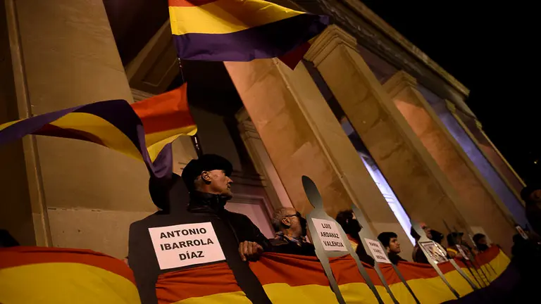 Manifestación antifascista convocada en Pamplona por más de 70 colectivos sociales y políticos. PABLO LASAOSA (11)