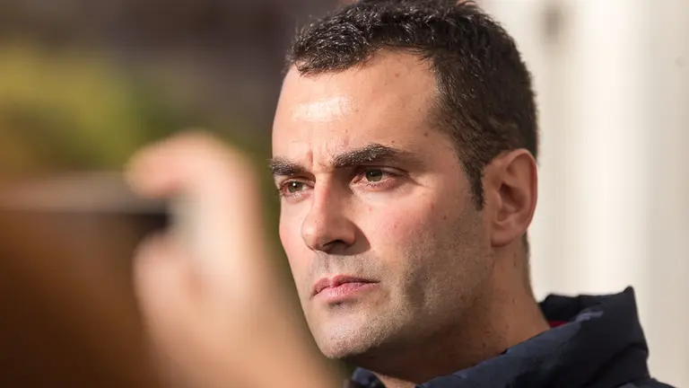 Germán Urabayen, presidente de la Federación de Peñas de Osasuna entre 2002 y 2014, a la salida de la Audiencia Provincial de Navarra (8). IÑIGO ALZUGARAY